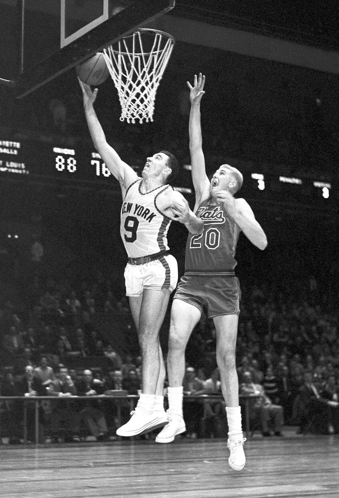1959: Connie Dierking fouls out of game in first quarter